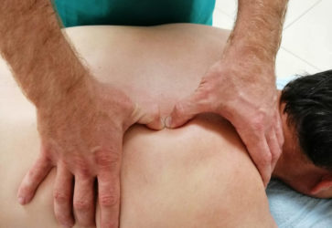 Массаж спины медицинский