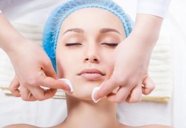 Косметический массаж лица